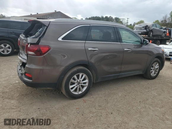 2019 Kia Sorento LX with VIN 5XYPG4A31KG572525, listed as a Copart auction lot 49711215 with 93,542 mi miles and Salvage Title. Bid and sale history available at DreamBid. Image 3.