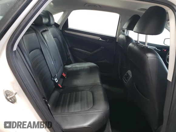 2015 Volkswagen Passat Sport с VIN 1VWBT7A31FC050086, выставлен на аукционе Copart как лот 88990155 с пробегом 140 338 миль миль и Списание • Salvage title. История ставок и продаж доступна на DreamBid. Изображение 10.