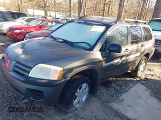 2005 Mitsubishi Endeavor LS with VIN 4A4MM21S15E074337, listed as a IAAI auction lot 41411760 with 194,542 mi miles. Bid and sale history available at carsss.com. Image 2.