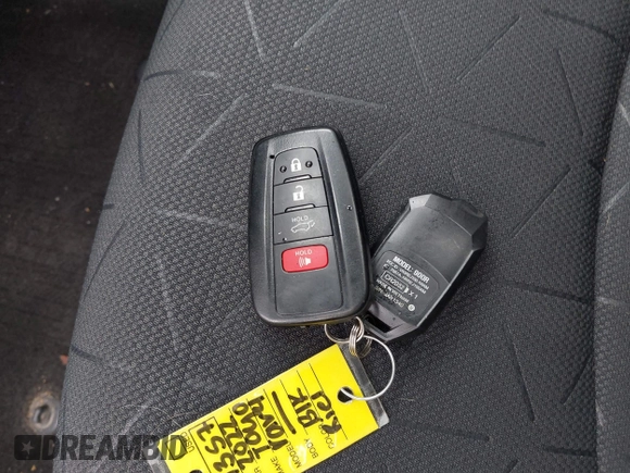 2022 Toyota RAV4 XLE with VIN 2T3P1RFVXNC259957, listed as a IAAI auction lot 42601471 with 39,696 mi miles and . Bid and sale history available at DreamBid. Image 11.