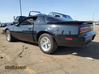 1989 Pontiac Firebird with VIN 1G2FS21E6KL245532, listed as a Copart auction lot 77085424 with 134,957 mi miles and Clean title. Bid and sale history available at DreamBid. Image 2.