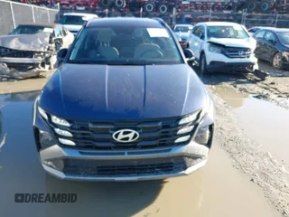 2025 Hyundai Tucson SEL with VIN 5NMJB3DE0SH450000, listed as a IAAI auction lot 41617283 with 6,920 mi miles. Bid and sale history available at carsss.com. Image 12.
