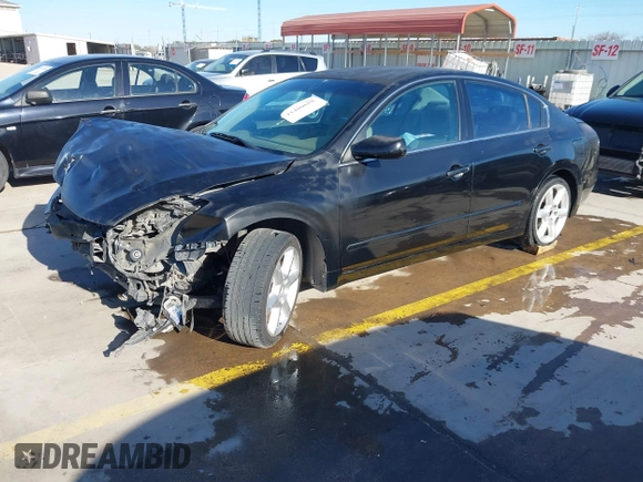 2010 Nissan Altima 2.5 S with VIN 1N4AL2AP5AN402870, listed as a IAAI auction lot 41409655 with 174,640 mi miles. Bid and sale history available at carsss.com. Image 2.