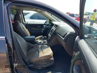 2016 GMC Acadia SLT z VIN 1GKKVSKD1GJ239068, wystawiony jako IAAI lot #42501235 z przebiegiem 141 151 mil mil oraz . Historia ofert i sprzedaży dostępna na DreamBid. Obrazek 5.
