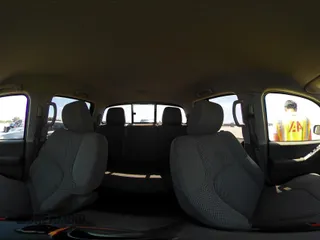 2014 Nissan Frontier SV z VIN 1N6AD0FR1EN766633, wystawiony jako IAAI lot #42453514 z przebiegiem 96 811 mil mil oraz . Historia ofert i sprzedaży dostępna na DreamBid. Obrazek 18.