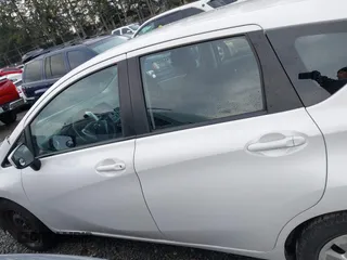 2015 Nissan Note SV with VIN 3N1CE2CP8FL371084, listed as a IAAI auction lot 41030028 with 101,301 mi miles and . Bid and sale history available at DreamBid. Image 15.