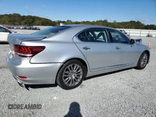 2014 Lexus LS 460 L z VIN JTHGL5EF2E5052609, wystawiony jako Copart lot #76527424 z przebiegiem 104 932 mil mil oraz Szkoda całkowita • Salvage title. Historia ofert i sprzedaży dostępna na DreamBid. Obrazek 3.