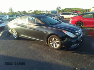 2011 Hyundai Sonata GLS PZEV with VIN 5NPEB4AC3BH121207, listed as a IAAI auction lot 36931872 with 91,713 mi miles. Bid and sale history available at carsss.com. Image 1.