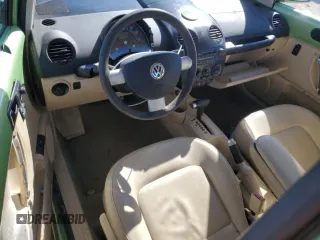 2003 Volkswagen Beetle GLS z VIN 3VWCK21C23M413421, wystawiony jako Copart lot #47252865 z przebiegiem 123 840 mil mil oraz Tytuł czysty. Historia ofert i sprzedaży dostępna na DreamBid. Obrazek 8.