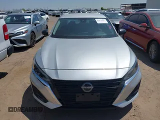 2024 Nissan Altima SV z VIN 1N4BL4DV4RN304323, wystawiony jako IAAI lot #42478247 z przebiegiem 47 968 mil mil oraz . Historia ofert i sprzedaży dostępna na DreamBid. Obrazek 12.