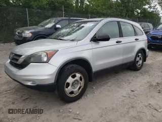2011 Honda CR-V LX z VIN 5J6RE4H39BL026381, wystawiony jako Copart lot #56586155 z przebiegiem 285 041 mil mil oraz Szkoda całkowita • Salvage title. Historia ofert i sprzedaży dostępna na DreamBid. Obrazek 1.