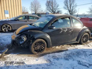 2008 Volkswagen New Beetle Coupe Triple White with VIN 3VWFW31CX8M525608, listed as a Copart auction lot 86123044 with 67,800 mi miles and Salvage Title. Bid and sale history available at carsss.com. Image 1.