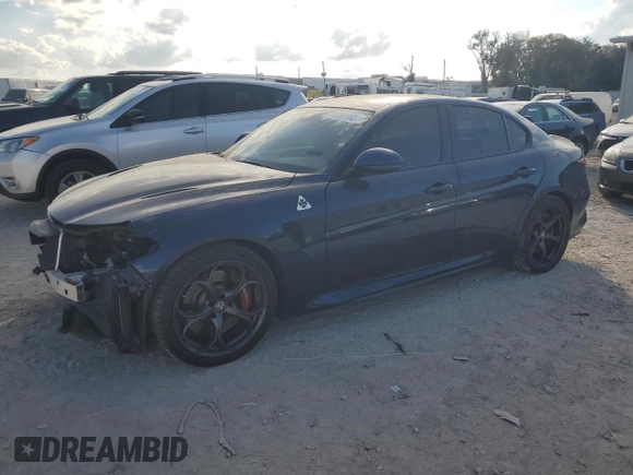 2017 Alfa Romeo Giulia with VIN ZARFAEAV8H7520339, listed as a Copart auction lot 44591745 with 70,994 mi miles and Salvage title. Bid and sale history available at DreamBid. Image 1.