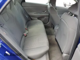 2024 Hyundai Elantra SE z VIN KMHLL4DG5RU740860, wystawiony jako Copart lot #47126855 z przebiegiem 34 990 mil mil oraz Nie do naprawy • Non repairable. Historia ofert i sprzedaży dostępna na DreamBid. Obrazek 10.
