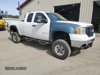 2009 GMC Sierra 2500HD SLE z VIN 1GTHK59K59E125901, wystawiony jako Copart lot #55094295 z przebiegiem 262 201 mil mil oraz Tytuł czysty. Historia ofert i sprzedaży dostępna na DreamBid. Obrazek 4.