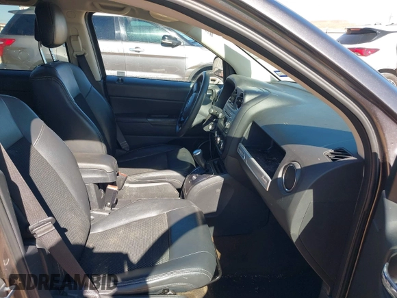 2014 Jeep Compass Sport with VIN 1C4NJCBA4ED880940, listed as a IAAI auction lot 41712357 with 156,171 mi miles. Bid and sale history available at carsss.com. Image 5.