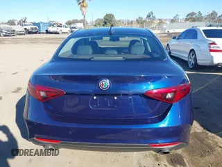 2018 Alfa Romeo Giulia with VIN ZARFAEBN1J7592164, listed as a IAAI auction lot 41411043 with 26,943 mi miles. Bid and sale history available at carsss.com. Image 15.