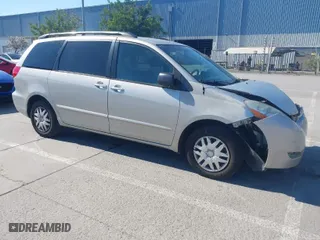 2008 Toyota Sienna CE with VIN 5TDZK23C48S161771, listed as a IAAI auction lot 41885633 with 231,322 mi miles. Bid and sale history available at carsss.com. Image 1.