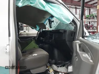 2016 Chevrolet Express Cargo Van with VIN 1GCWGBFF9G1176398, listed as a IAAI auction lot 41338842 with 329,520 mi miles. Bid and sale history available at carsss.com. Image 5.