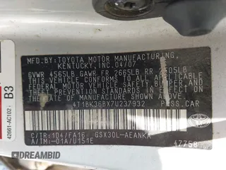 2007 Toyota Avalon XL z VIN 4T1BK36BX7U237932, wystawiony jako IAAI lot #42298273 z przebiegiem 236 405 mil mil oraz . Historia ofert i sprzedaży dostępna na DreamBid. Obrazek 9.