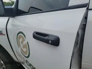 2022 Ram 2500 Tradesman z VIN 3C6UR5HL6NG155598, wystawiony jako IAAI lot #42600127 z przebiegiem 123 453 mil mil oraz . Historia ofert i sprzedaży dostępna na DreamBid. Obrazek 1.