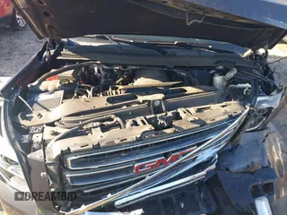 2017 GMC Yukon SLE with VIN 1GKS1AKC6HR343149, listed as a IAAI auction lot 41475728 with 102,508 mi miles. Bid and sale history available at carsss.com. Image 10.