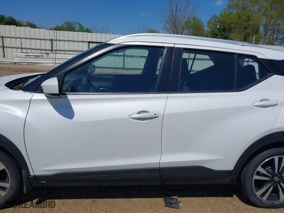 2019 Nissan Kicks S with VIN 3N1CP5CU2KL497873, listed as a IAAI auction lot 41859997 with 67,793 mi miles. Bid and sale history available at carsss.com. Image 15.
