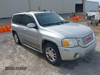 2006 GMC Envoy Denali with VIN 1GKES63M662115978, listed as a IAAI auction lot 41900664 with 203,654 mi miles. Bid and sale history available at carsss.com. Image 1.