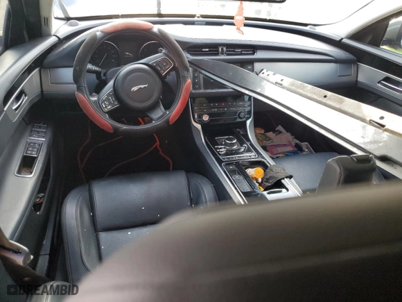 2017 Jaguar XF 20d Premium with VIN SAJBD4BNXHCY42630, listed as a Copart auction lot 67683864 with 78,463 mi miles and Clean Title. Bid and sale history available at carsss.com. Image 8.