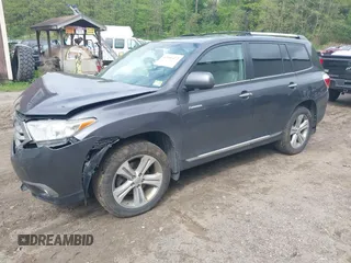 2013 Toyota Highlander Limited z VIN 5TDDK3EH0DS221967, wystawiony jako IAAI lot #42306472 z przebiegiem 198 316 mil mil oraz . Historia ofert i sprzedaży dostępna na DreamBid. Obrazek 18.