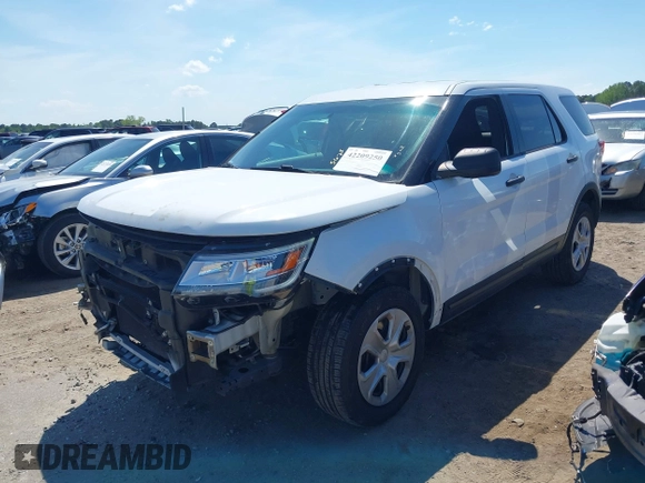 2016 Ford Police Interceptor Utility z VIN 1FM5K8AR3GGB43369, wystawiony jako IAAI lot #42209250 z przebiegiem 118 090 mil mil oraz . Historia ofert i sprzedaży dostępna na DreamBid. Obrazek 17.