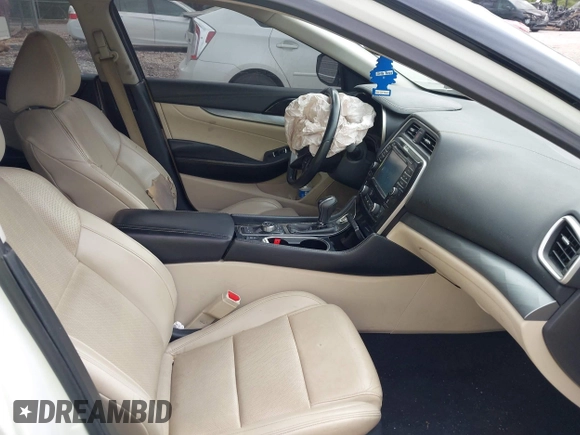 2016 Nissan Maxima SV z VIN 1N4AA6APXGC419665, wystawiony jako IAAI lot #42085939 z przebiegiem 158 000 mil mil oraz . Historia ofert i sprzedaży dostępna na DreamBid. Obrazek 5.