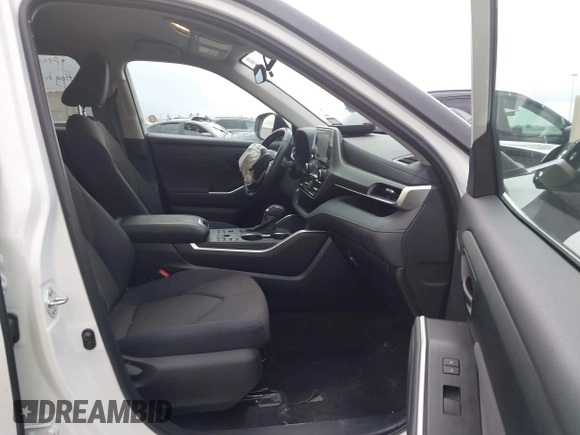 2024 Toyota Highlander LE z VIN 5TDKDRBH6RS536028, wystawiony jako IAAI lot #42186638 z przebiegiem 36 205 mil mil oraz . Historia ofert i sprzedaży dostępna na DreamBid. Obrazek 5.
