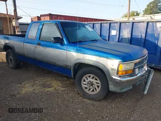 1993 Dodge Dakota with VIN 1B7GL23Y8PS210332, listed as a IAAI auction lot 41875038 with 215,599 mi miles and . Bid and sale history available at DreamBid. Image 1.