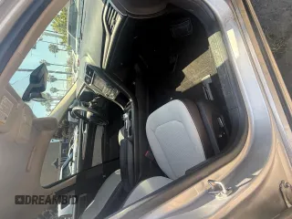 2019 Ford Fusion SE z VIN 3FA6P0HD0KR201807, wystawiony jako Copart lot #58443565 z przebiegiem 30 077 mil mil oraz Szkody całkowita. Historia ofert i sprzedaży dostępna na DreamBid. Obrazek 5.