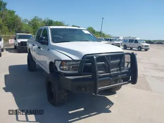 2016 Ram 2500 Tradesman with VIN 3C6UR5CL5GG223271, listed as a IAAI auction lot 41962840 with 274,827 mi miles and . Bid and sale history available at DreamBid. Image 1.