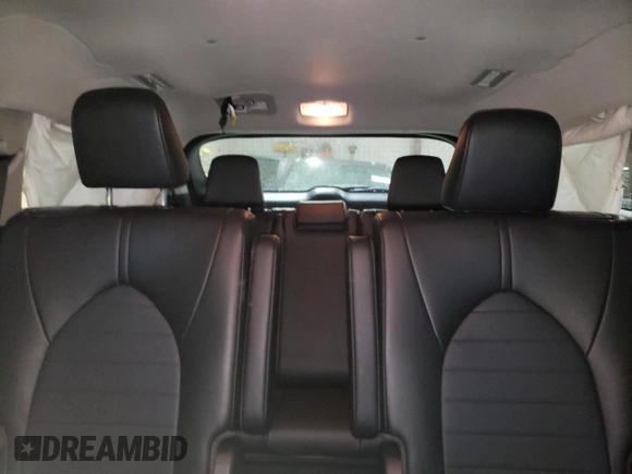 2022 Toyota Highlander XLE with VIN 5TDGZRBH6NS163543, listed as a Copart auction lot 57796635 with 26,011 mi miles and Salvage title. Bid and sale history available at DreamBid. Image 10.