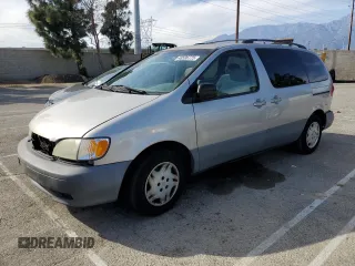 2003 Toyota Sienna CE with VIN 4T3ZF19C03U527223, listed as a Copart auction lot 48596725 with 124,801 mi miles and Salvage Title. Bid and sale history available at carsss.com. Image 1.