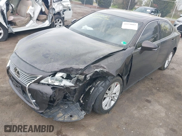 2013 Lexus ES 4dr Sdn with VIN JTHBK1GG9D2029078, listed as a IAAI auction lot 41970085 with 130,898 mi miles. Bid and sale history available at carsss.com. Image 17.