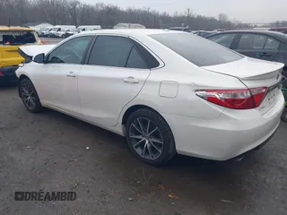 2016 Toyota Camry XSE with VIN 4T1BK1FK2GU571473, listed as a IAAI auction lot 41095181 with 63,677 mi miles. Bid and sale history available at carsss.com. Image 3.