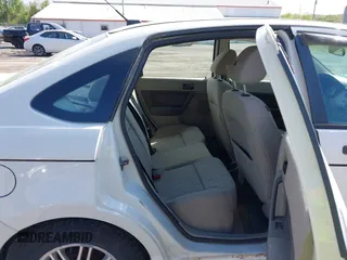 2009 Ford Focus SE with VIN 1FAHP35N19W113864, listed as a IAAI auction lot 42196830 with 192,998 mi miles and . Bid and sale history available at carsss.com. Image 8.