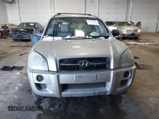 2005 Hyundai Tucson GL with VIN KM8JM12B25U171048, listed as a IAAI auction lot 41634099 with 188,086 mi miles. Bid and sale history available at carsss.com. Image 11.