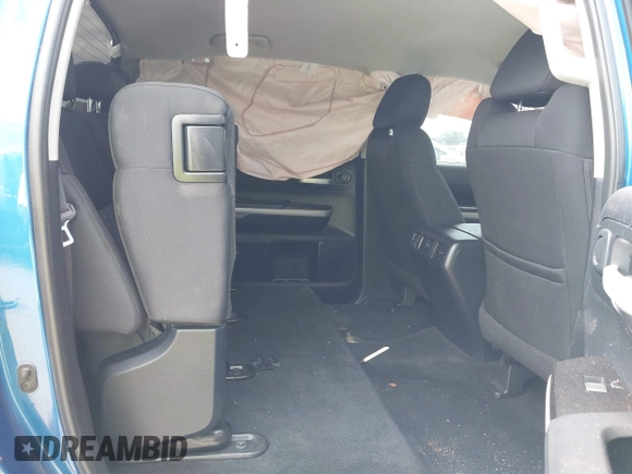 2018 Toyota Tundra 2WD SR5 with VIN 5TFEY5F16JX232154, listed as a IAAI auction lot 42025962 with 1 mi miles. Bid and sale history available at carsss.com. Image 8.