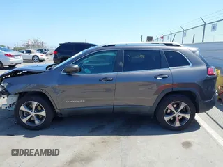 2019 Jeep Cherokee Limited with VIN 1C4PJMDX7KD167722, listed as a IAAI auction lot 42354242 with 68,775 mi miles and . Bid and sale history available at DreamBid. Image 15.