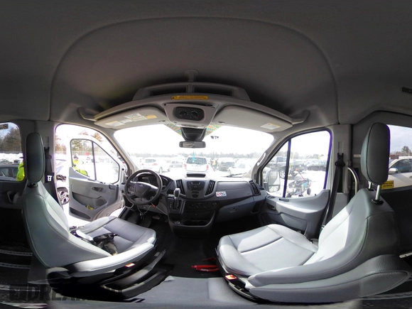 2018 Ford Transit Passenger XL z VIN 1FBZX2CMXJKA07321, wystawiony jako IAAI lot #41373858 z przebiegiem 197 135 mil mil oraz . Historia ofert i sprzedaży dostępna na DreamBid. Obrazek 21.