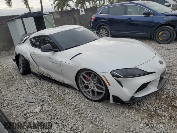 2021 Toyota GR Supra 3.0 with VIN WZ1DB0C02MW036476, listed as a Copart auction lot 88596345 with 47,682 mi miles and Salvage Title. Bid and sale history available at carsss.com. Image 4.