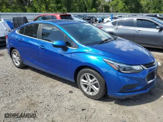 2018 Chevrolet Cruze LT with VIN 1G1BE5SMXJ7245784, listed as a Copart auction lot 51838475 with 49,760 mi miles and Salvage Title. Bid and sale history available at carsss.com. Image 4.