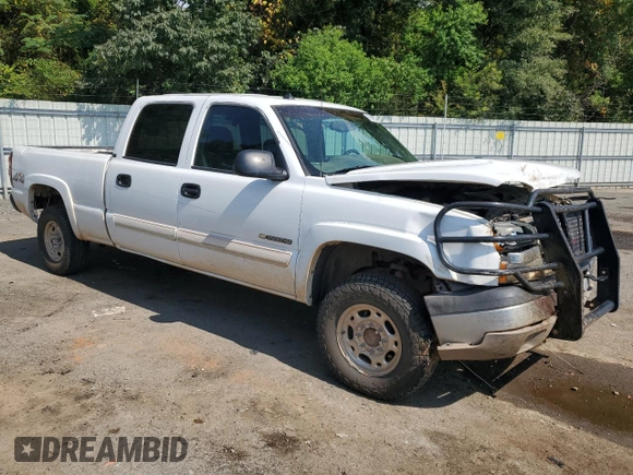 2003 Chevrolet Silverado 1500HD LS z VIN 1GCGK13UX3F239683, wystawiony jako Copart lot #69690574 z przebiegiem 253 887 mil mil oraz Szkoda całkowita • Salvage title. Historia ofert i sprzedaży dostępna na DreamBid. Obrazek 4.