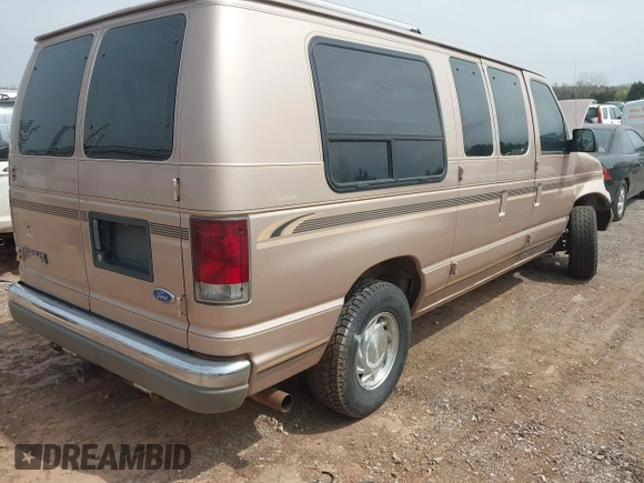 1996 Ford Econoline Cargo z VIN 1FDEE14H2THB68737, wystawiony jako IAAI lot #41919471 z przebiegiem Nie podano mil oraz . Historia ofert i sprzedaży dostępna na DreamBid. Obrazek 4.