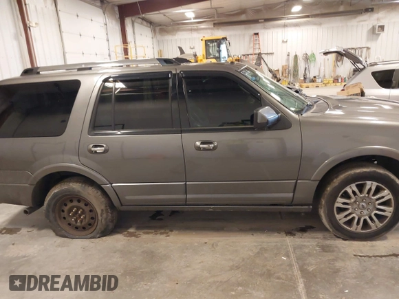 2012 Ford Expedition Limited с VIN 1FMJU2A58CEF01512, выставлен на аукционе IAAI как лот 41866654 с пробегом 182 813 миль миль и . История ставок и продаж доступна на DreamBid. Изображение 13.